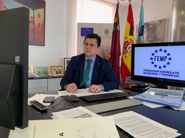 El alcalde de San Javier y presidente de la Comisión de Medio Ambiente de la Federación Española de Municipios y Provincias (FEMP), José Miguel Luengo