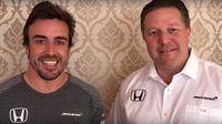 Zak Brown: "Si estuviera en Renault, pondría a Fernando Alonso en el coche"