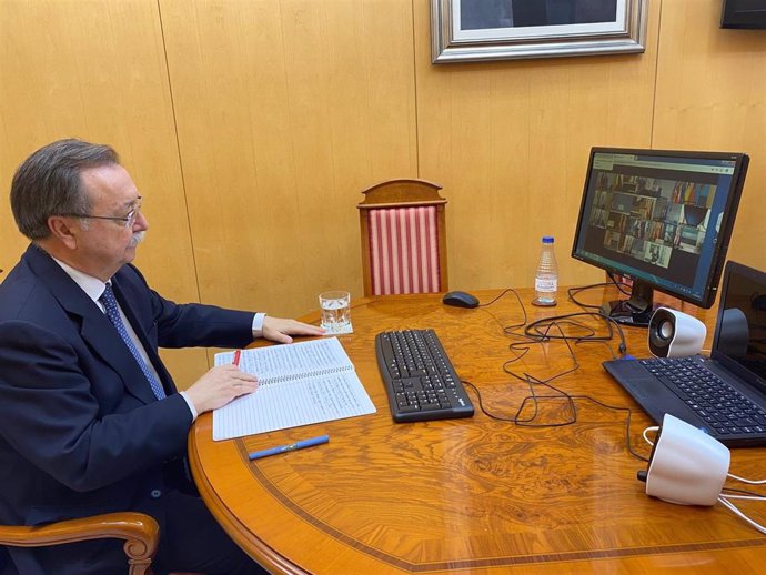 El presidente de Ceuta pide que los primeros marroquíes en ser repatriados sean los confinados en un polideportivo