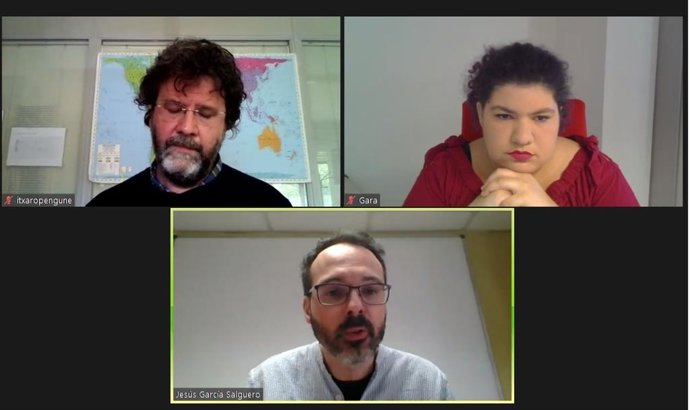 Alberto Urteaga, Gara González y Jesús García, de la Red de Lucha contra la Pobreza