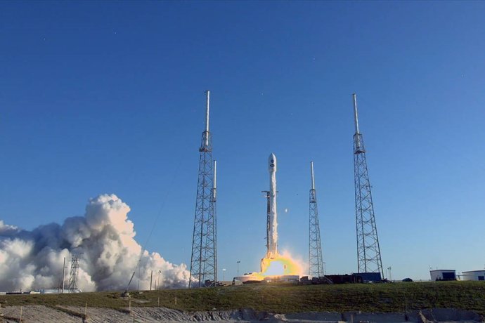 Lanzamineto del cohete Falcon 9.