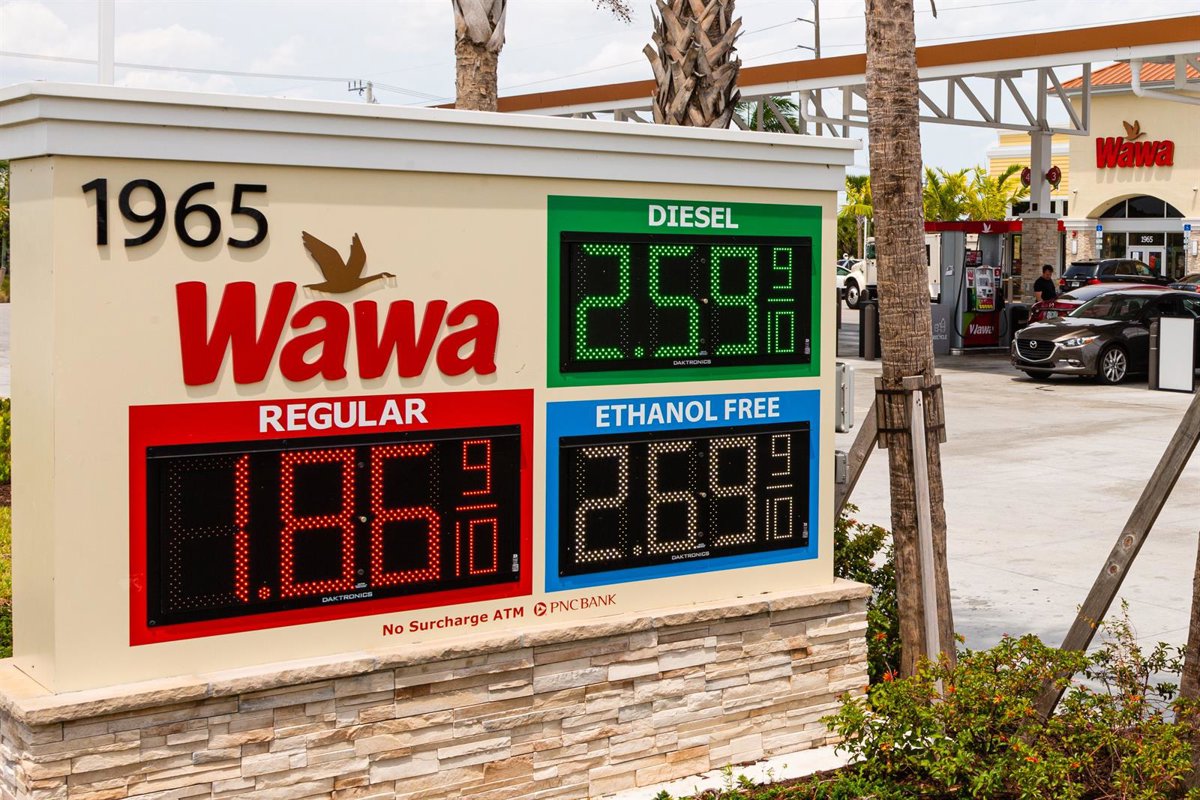 El WTI supera los 30 dólares por barril por primera vez desde mediados