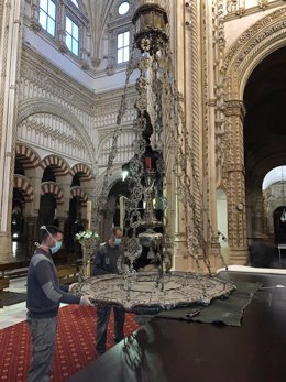 Trabajos en la Mezquita-Catedral ante la pandemia del Covid-19.