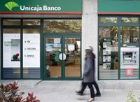 Unicaja adelanta el pago de la prestaciones por desempleo a clientes que se encuentren en un ERTE ante coronavirus