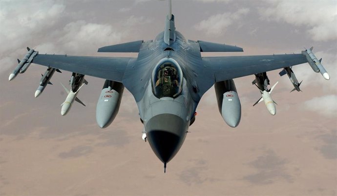 Imagen de archivo de un F16.