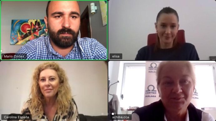 Reunión de los diputados del PP Carolina España y Mario Cortés; la concejala de Comercio de Málaga Elisa Pérez de Siles y la presidenta de la Asociación de Comerciantes Centro Histórico de Málaga, Juanibel Vera