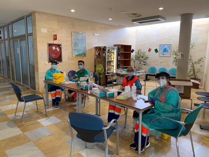 Realización de test rápidos en la Área Sanitaria Norte de Almería