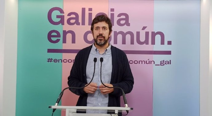 El portavoz de la coalición Galicia En Común Anova Mareas, Antón Gómez-Reino