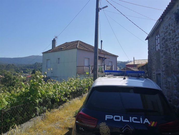 Vivienda en Vilagarcía de Arousa (Pontevedra) en la que se ha atrincherado un varón con una escopeta.