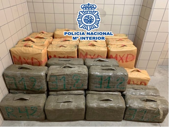 [Gruposuccessoscat] La Policía Nacional Detiene A Tres Personas Y Aprehende 1340 Kg. De Hachís En Una Operación Contra El Narcotráfico Internacional