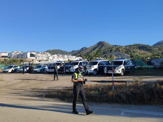Disolución de los asentamientos ilegales en playas de Nerja