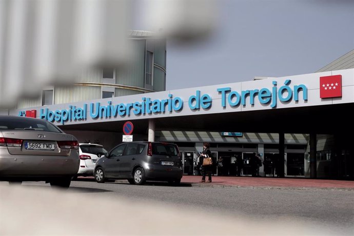 Entrada al Hospital Universitario de Torrejón