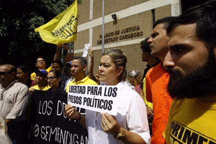 Protesta opositora para exigir la liberación de presos políticos en Venezuela (Imagen de archivo)