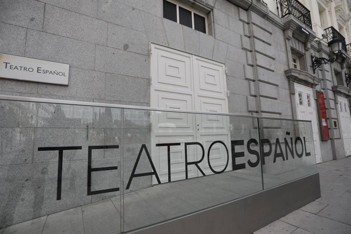 Entrada al Teatro Español.