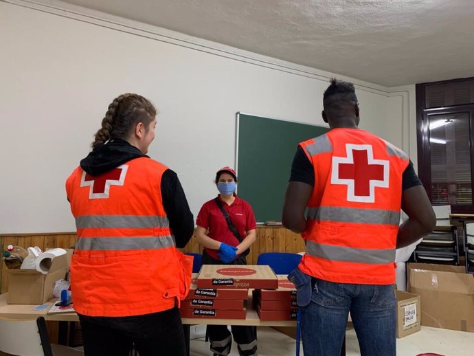 Telepizza colabora con Cruz Roja en el reparto de pizzas a personas vulnerables