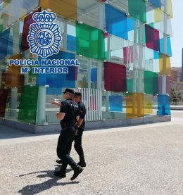 Agentes de la Policía Nacional en el centro de Málaga capital