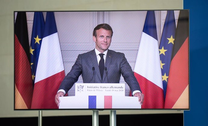 Francia.- Macron ve reducida su mayoría en la Asamblea Nacional por un grupo de 
