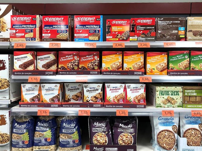Barritas Enervit en el lineal de Mercadona