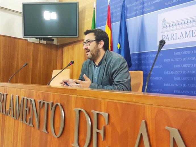 El diputado de Adelante Andalucía y coordinador de Izquierda Unida en Málaga, Guzmán Ahumada.