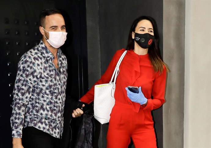 Vania Millán y su novio Julián Bayón