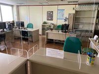 La Comunidad de Madrid instalará 1.700 mamparas en las oficinas de empleo para proteger a trabajadores y usuarios
