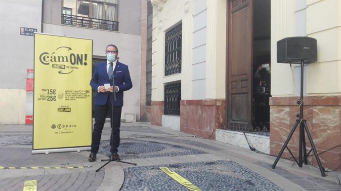 El presidente de la Cámara de Comercio presenta la iniciativa