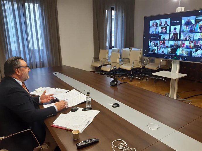 El presidente de la Diputación de León, Eduardo Morán, durante la Conferencia de Titulares de Alcaldías y Presidencias de Diputación convocada por la Junta de Castilla y León.