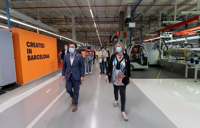 El vicepresidente del Govern, Pere Aragons, y la consellera de Salud, Alba Vergés, en una visita a Seat.