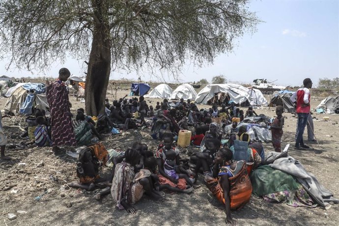 Sudán del Sur.- Una autoridad local eleva a casi mil los fallecidos por los comb