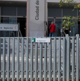 Cartel Registro Civil de Málaga