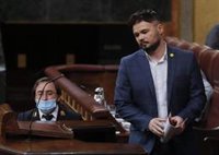 Rufián sugiere a Sánchez que la legislatura sólo durará cuatro años si pacta con ERC
