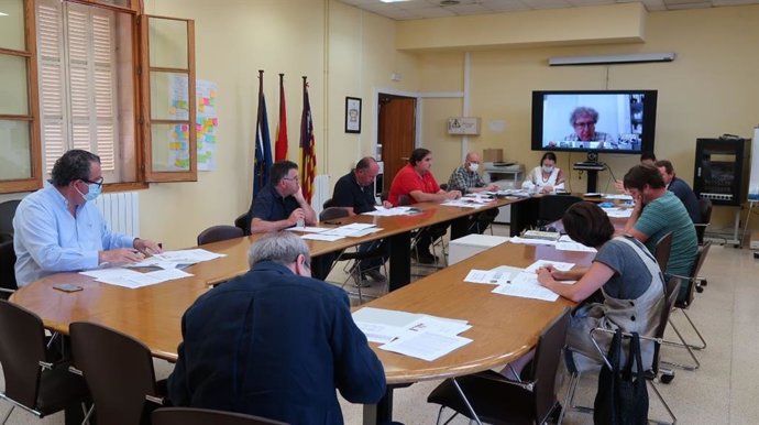 Agricultura constituye la Mesa del Vino con las DO, las IGP y asociaciones y ent