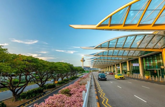 Coronavirus.- Singapur reabrirá el tráfico aéreo a pasajeros en tránsito a parti