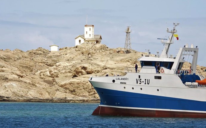 El buque Lalandi de Nueva Pescanova llega a Namibia.