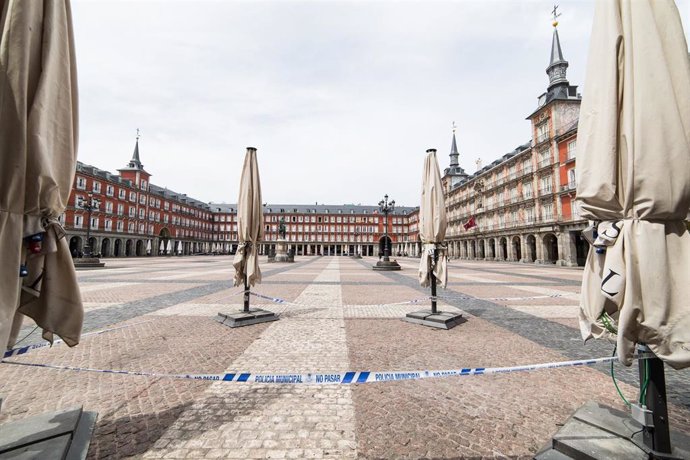 Terraza cerrada en un local de la Plaza Mayor de la capital