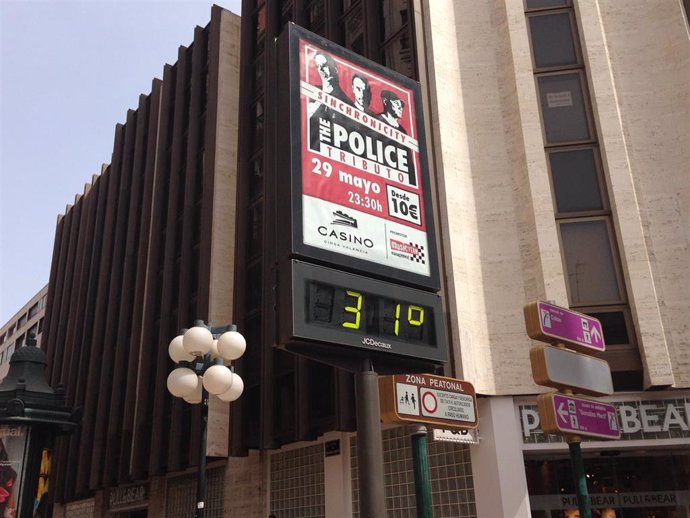 Termómetro marca 31 grados en Valencia.