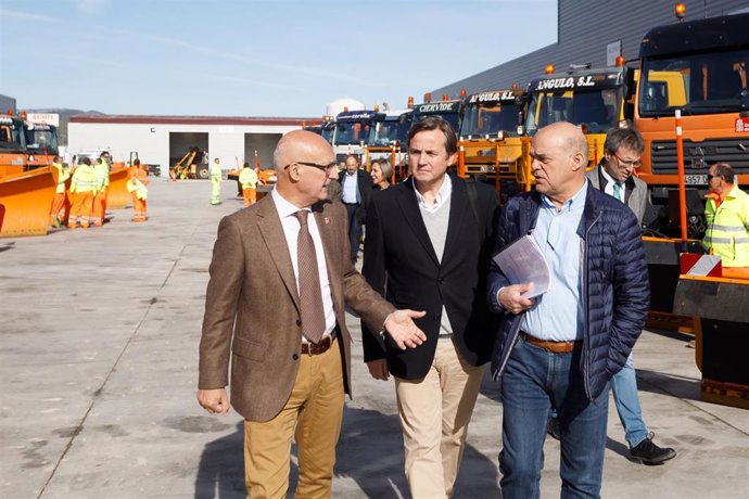 El consejero Ciriza durante la presentación de la campaña de vialidad invernal 2019-20 en Estella