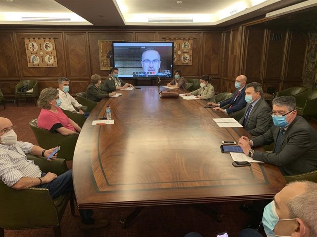 El alcalde de León, José Antonio Diez, preside la Junta de Gobierno Local del Ayuntamiento de León desarrollada este jueves.