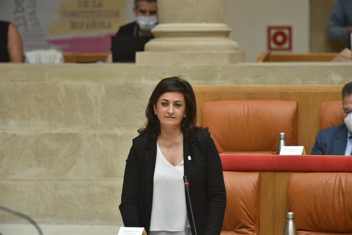 Concha Andreu en el Parlamento de La Rioja