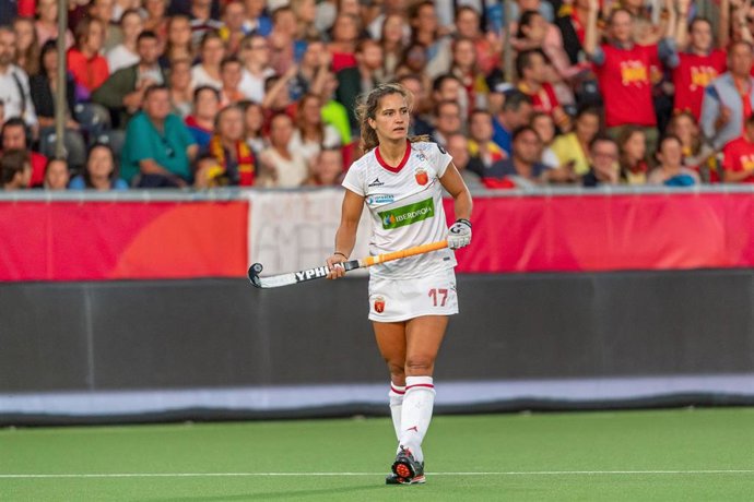 Lola Riera durante un partido de la selección española en el Europeo de Hockey Hierba de 2019