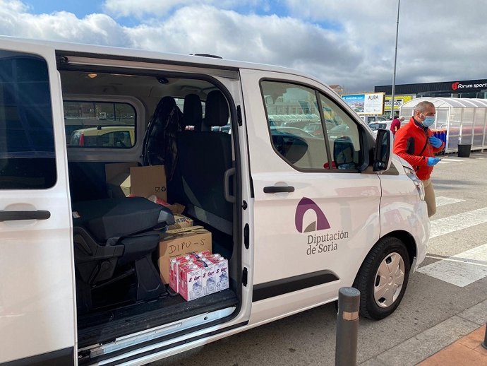 Distribución de alimentos a cargo de la Diputación de Soria.