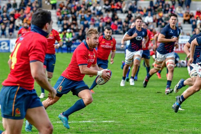 John Wessel-Bell jugando con la selección española de rugby