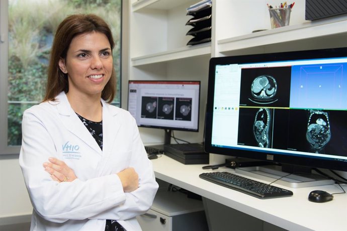 La doctora del Vall d'Hebron Institut d'Oncologia (VHIO) de Barcelona, Raquel Pérez, ha rebut una de les tres beques de 80.000 euros que la Fundació Fero atorga per a la investigació sobre el cncer