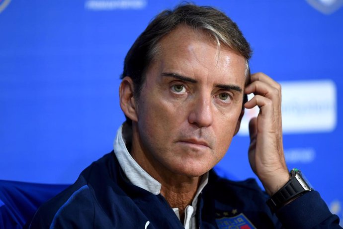 Fútbol.- Roberto Mancini expresa sus dudas sobre la reanudación del fútbol ante 