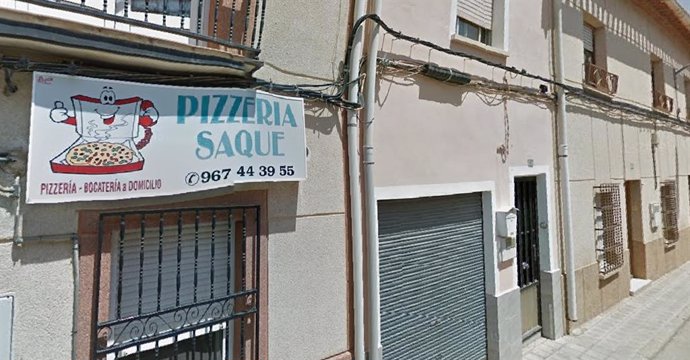 Pizzería de La Roda donde una mujer resultó herida en un incendio