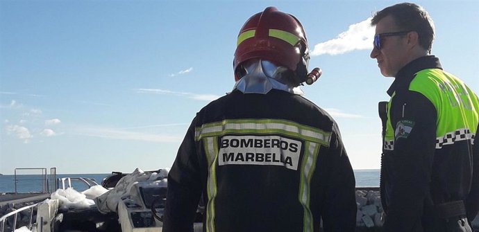 Imagen de archivo de bomberos de Marbella (Málaga)