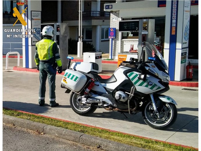 Nota De Prensa La Guardia Civil Detiene A Un Hombre Qeu Intentó Sustraer La Caja Registradora De Una Gasolinera Y Huyó En Un Coche Robado