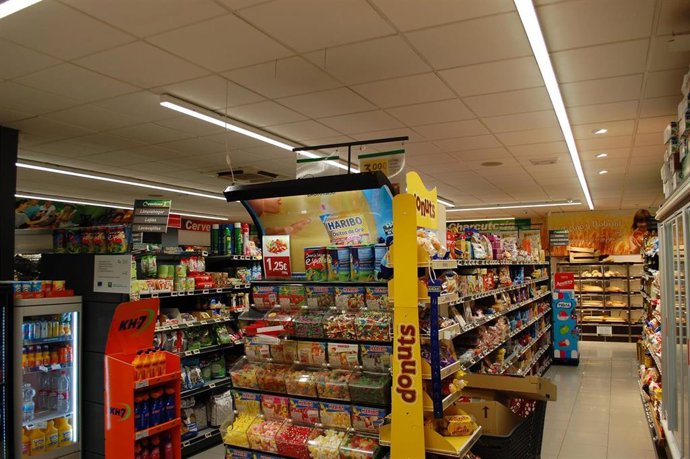 Nota De Prensa Y Fotos. Consejería De Hacienda, Industria Y Energía.