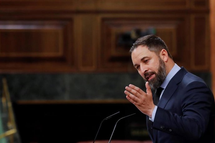 El líder de VOX, Santiago Abascal, interviene en el pleno del Congreso que debate y vota este miércoles la quinta prórroga del estado de alarma, en Madrid (España), a 20 de mayo de 2020.
