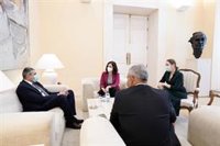 Ayuso estudia con la OMT convertir Madrid en uno de los primeros destinos turísticos del mundo con protocolos